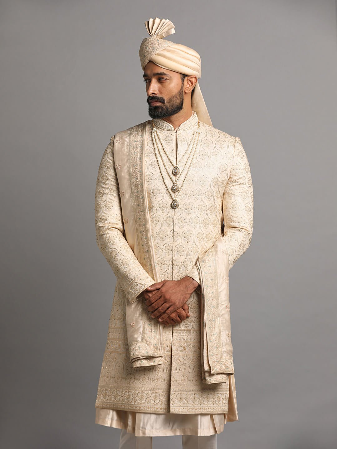 Kurta dan Sherwani: Busana Pria Khas India